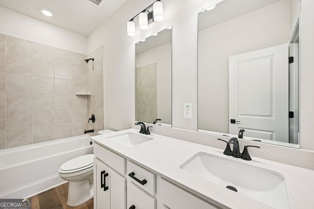 1292 Whitman Circle, Monroe, GA 30656