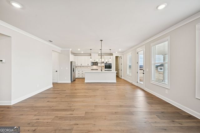 1292 Whitman Circle, Monroe, GA 30656