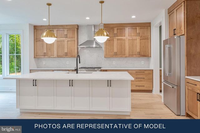 123 N EDGEWOOD ST, Arlington, VA 22201