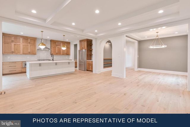 123 N EDGEWOOD ST, Arlington, VA 22201