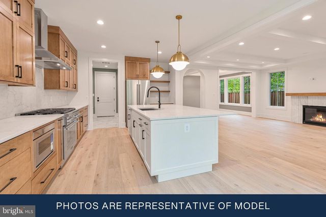 123 N EDGEWOOD ST, Arlington, VA 22201