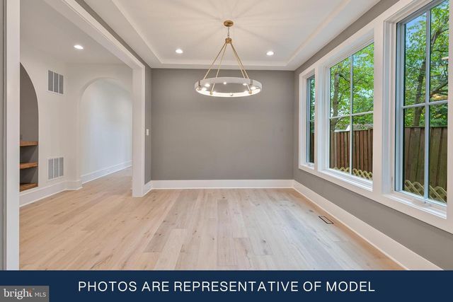 123 N EDGEWOOD ST, Arlington, VA 22201
