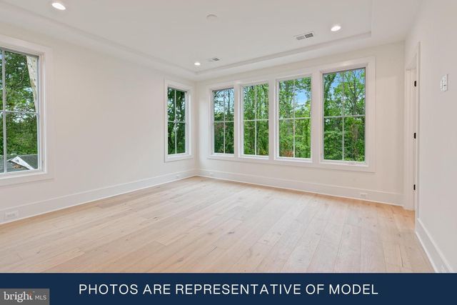 123 N EDGEWOOD ST, Arlington, VA 22201