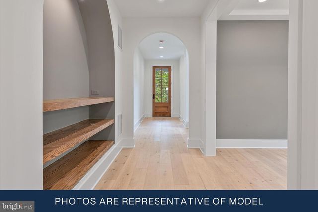 123 N EDGEWOOD ST, Arlington, VA 22201