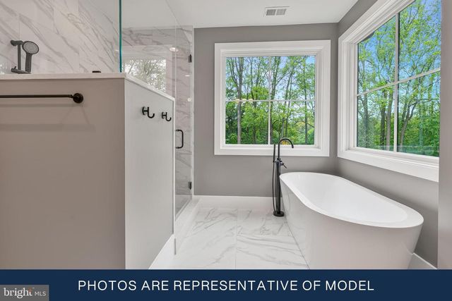 123 N EDGEWOOD ST, Arlington, VA 22201