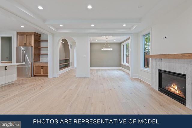123 N EDGEWOOD ST, Arlington, VA 22201