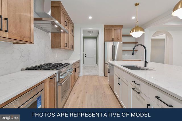 123 N EDGEWOOD ST, Arlington, VA 22201