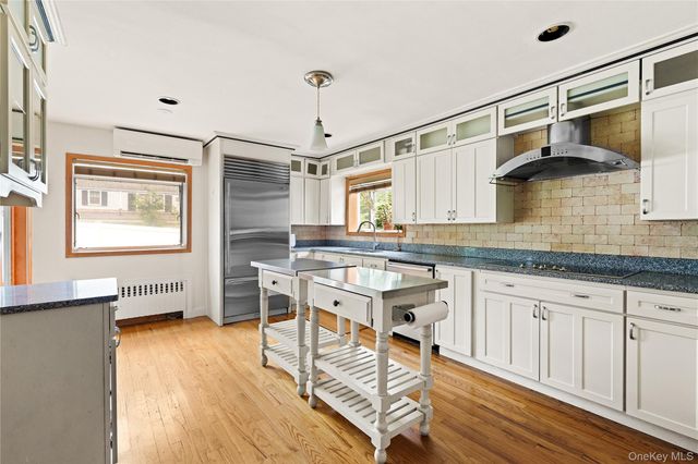 594 Fort Hill Road, Scarsdale, NY 10583