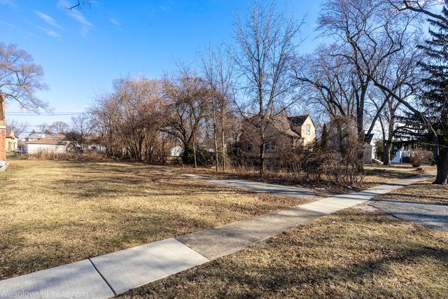 1738 Lunt Avenue, Des Plaines, IL 60018