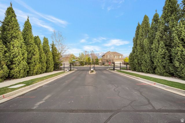 11184 S HEATHER GROVE LN, South Jordan, UT 84095