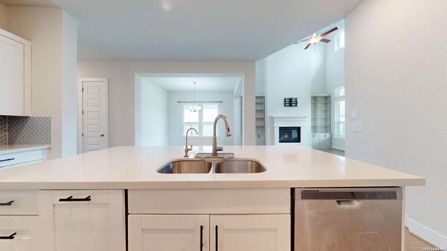 11526 HOLLERING PASS, Schertz, TX 78154