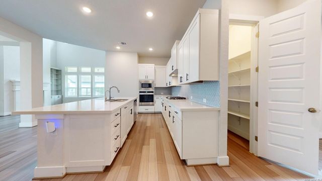11526 HOLLERING PASS, Schertz, TX 78154