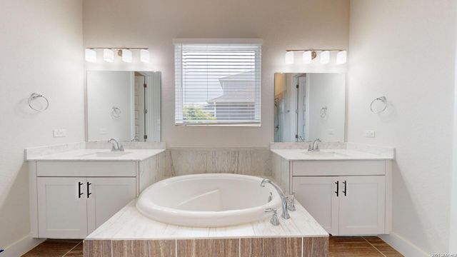 11526 HOLLERING PASS, Schertz, TX 78154