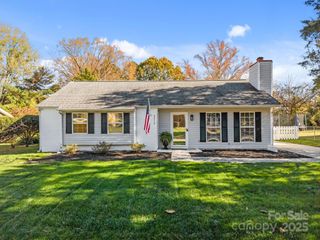 3512 Cross Winds Road, Charlotte, NC 28227