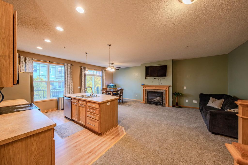 8483 Emery Parkway N, Champlin, MN 55316 — photo 4