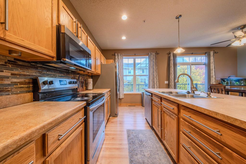 8483 Emery Parkway N, Champlin, MN 55316 — photo 5