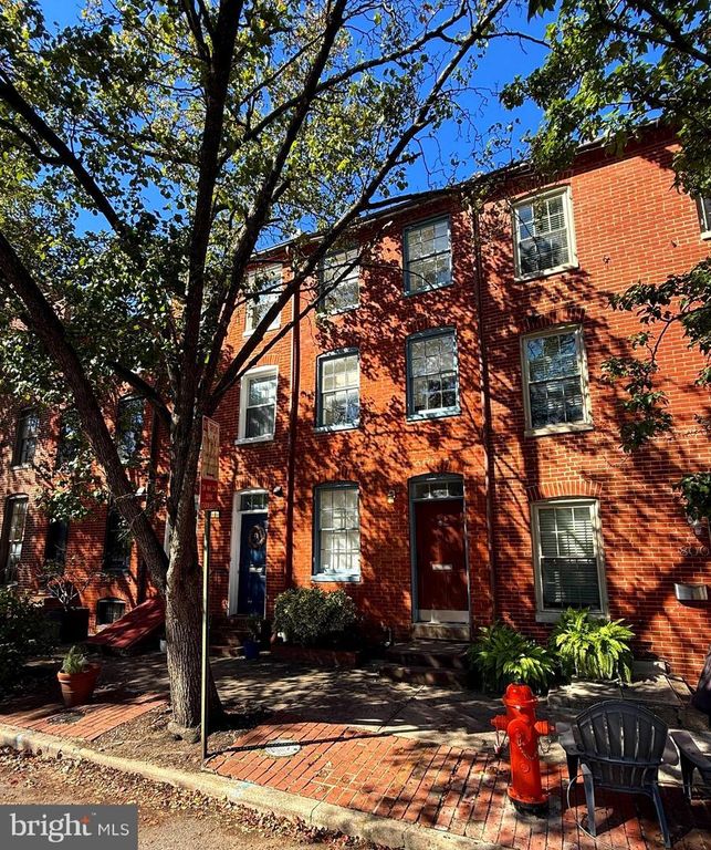 802 LEADENHALL ST, Baltimore, MD 21230