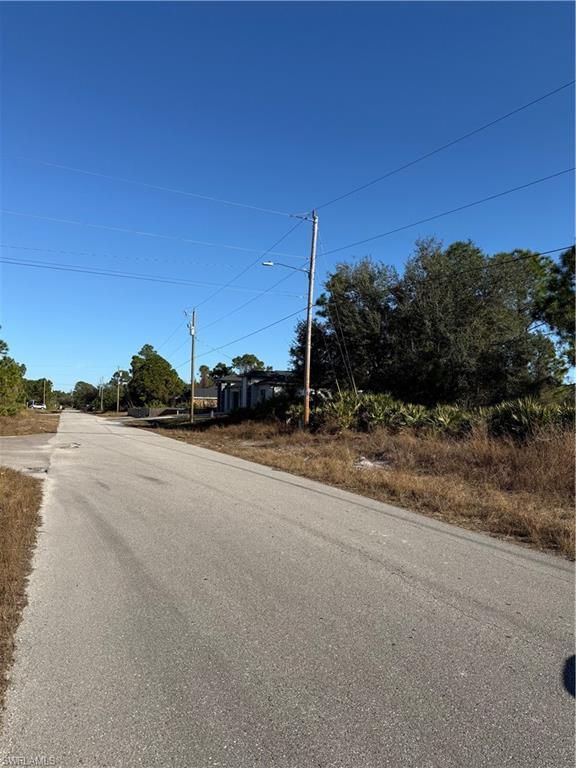 385 LILLON AVE S, LEHIGH ACRES, FL 33974 — photo 3