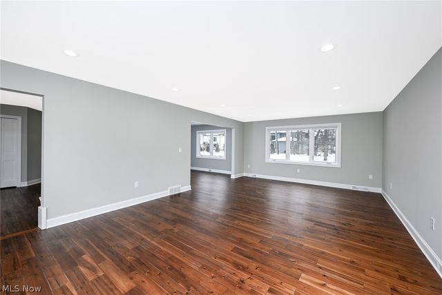 26436 Annesley Road, Beachwood, OH 44122