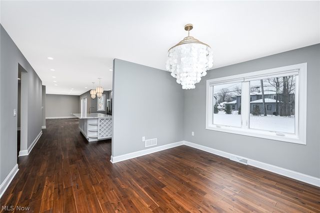 26436 Annesley Road, Beachwood, OH 44122