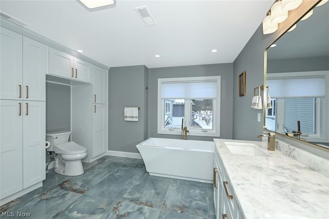 26436 Annesley Road, Beachwood, OH 44122