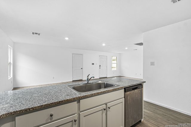 2811 Gustavo, Converse, TX 78109