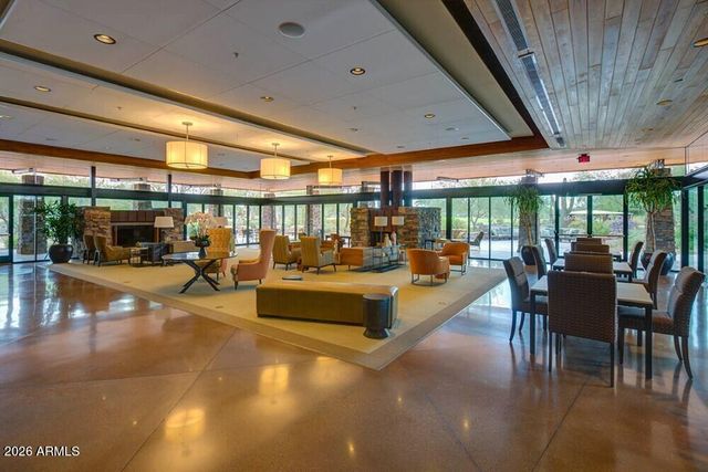 3985 E HUMMINGBIRD Lane, Phoenix, AZ 85050