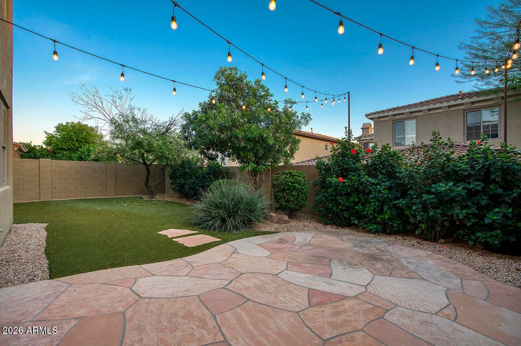 Image 28 of property listing at 3985 E HUMMINGBIRD Lane, Phoenix, AZ 85050
