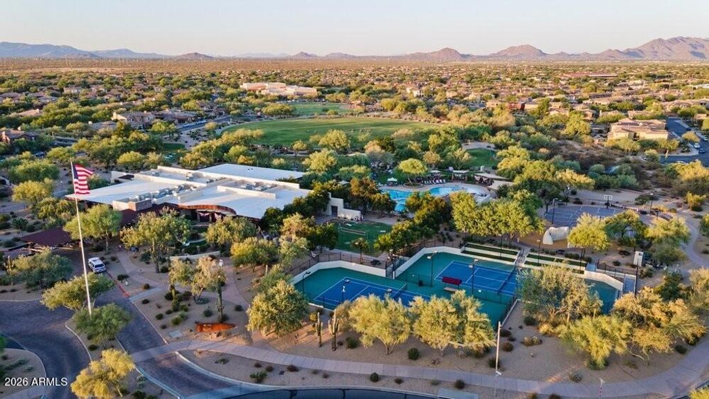 Image 32 of property listing at 3985 E HUMMINGBIRD Lane, Phoenix, AZ 85050