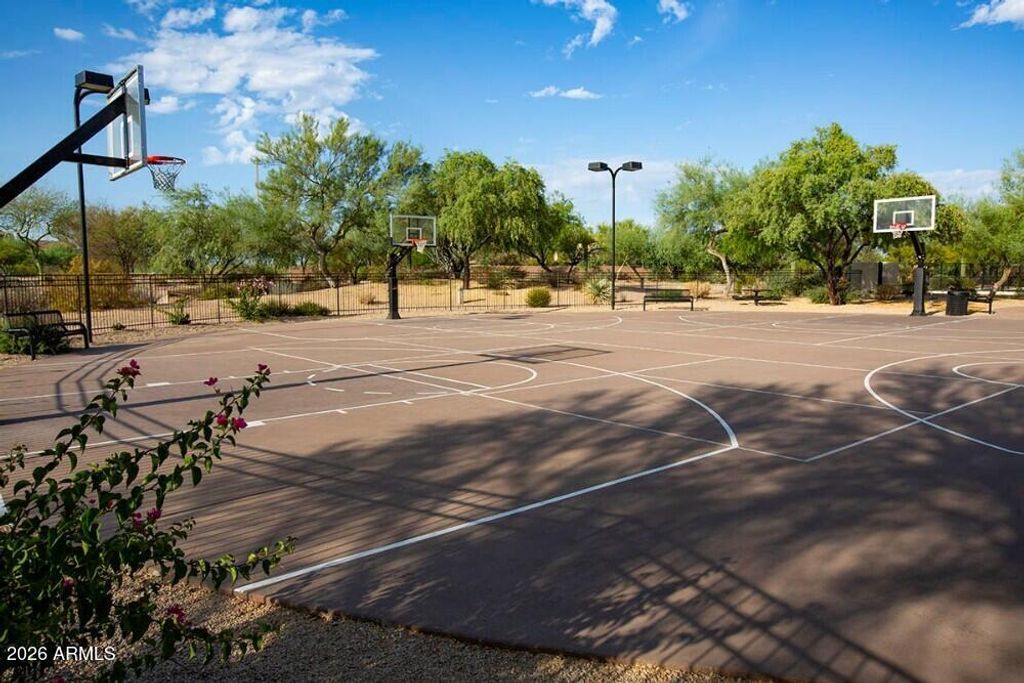 Image 33 of property listing at 3985 E HUMMINGBIRD Lane, Phoenix, AZ 85050