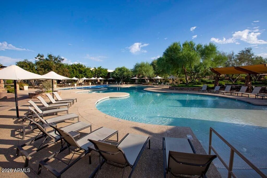 Image 38 of property listing at 3985 E HUMMINGBIRD Lane, Phoenix, AZ 85050