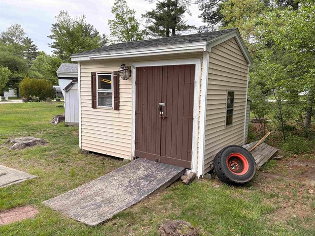 11 Gary Street, Nashua, NH 03062