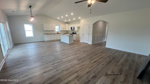 253 Hardison Road, Holly Ridge, NC 28445