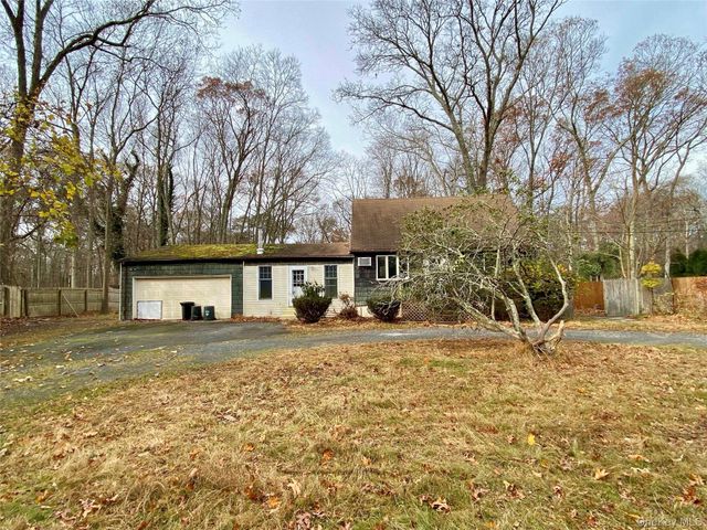 26 N Swezeytown Road, Middle Island, NY 11953