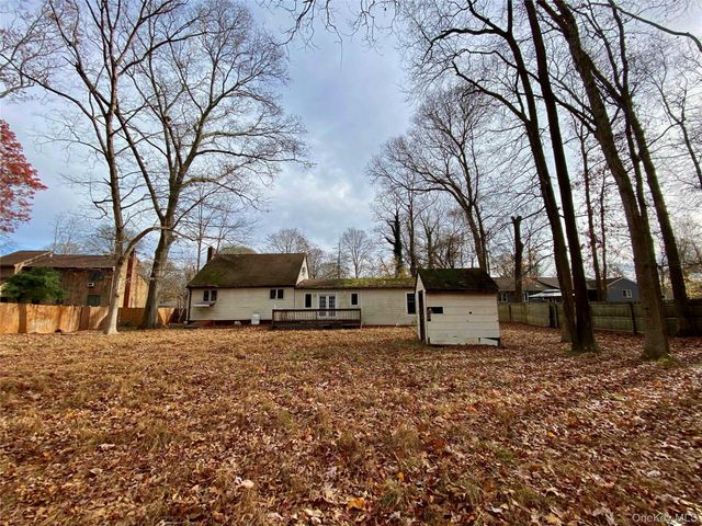 26 N Swezeytown Road, Middle Island, NY 11953