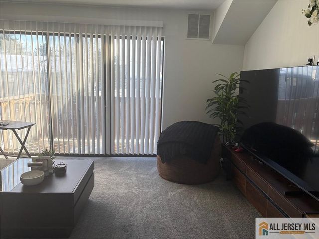 802 Lindsey Court, Evesham, NJ 08053