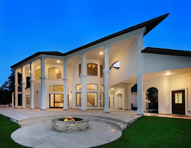 70 Quail Rock Place, The Woodlands, TX 77381