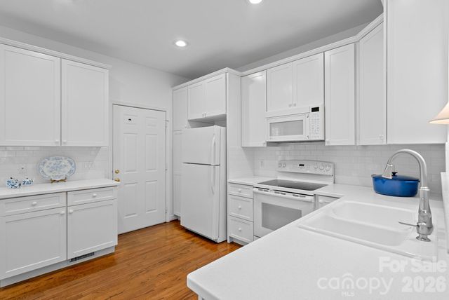 62 Pinnacle Point, Asheville, NC 28805
