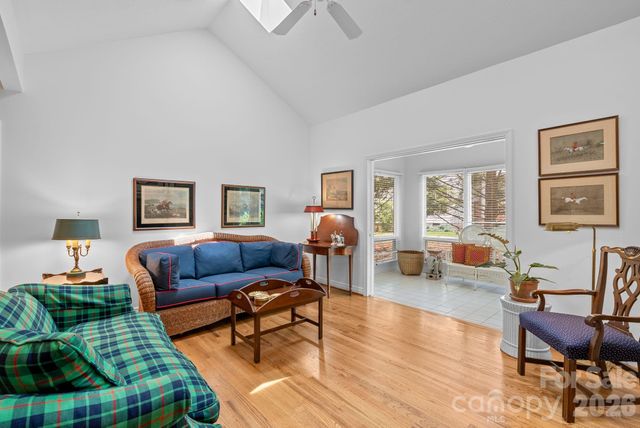 62 Pinnacle Point, Asheville, NC 28805