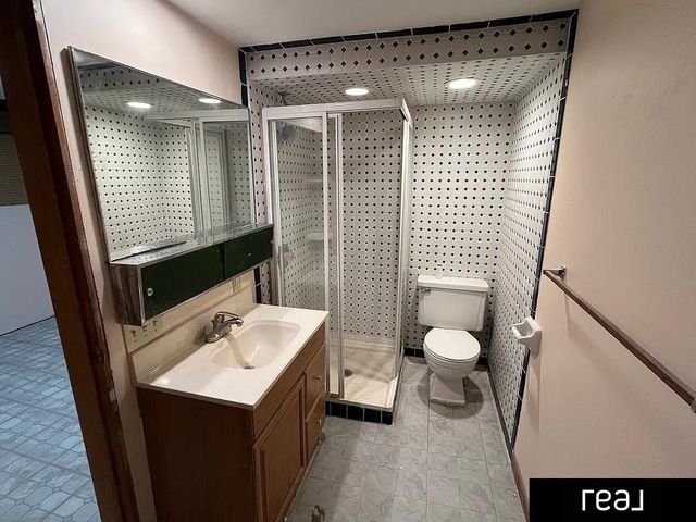 2115 S 48th Avenue, Omaha, NE 68106