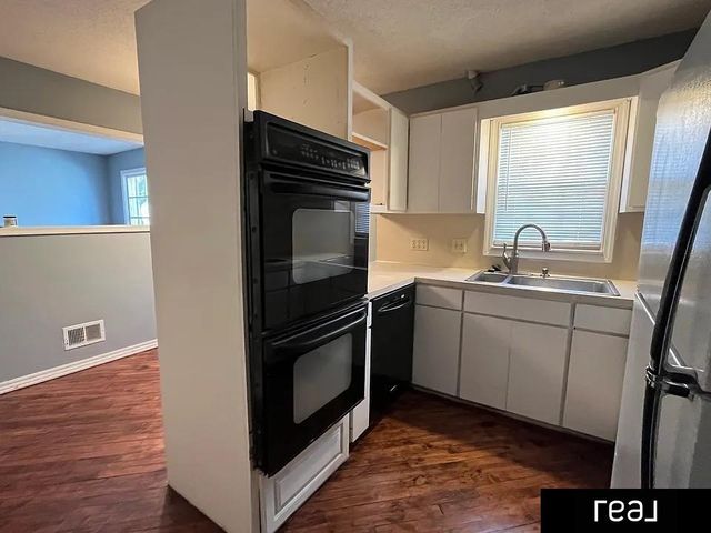 2115 S 48th Avenue, Omaha, NE 68106