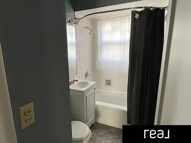 2115 S 48th Avenue, Omaha, NE 68106