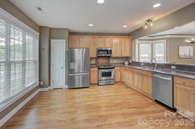 903 White Point Drive, Huntersville, NC 28078