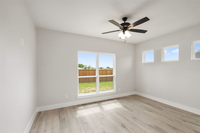 505 Limestone Circle, Mabank, TX 75147