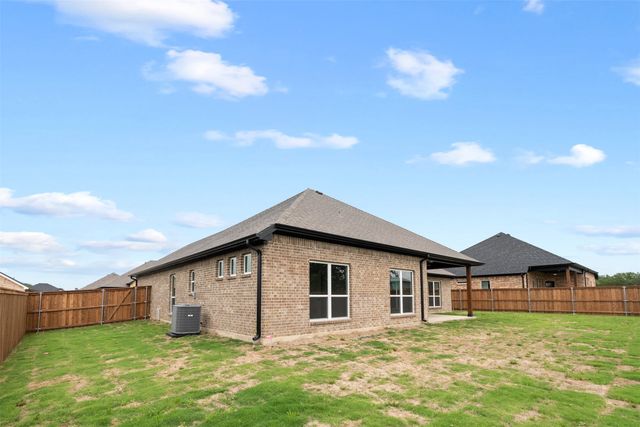 505 Limestone Circle, Mabank, TX 75147