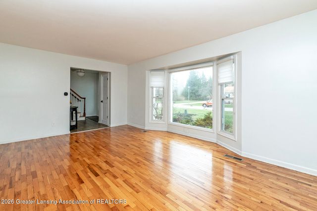 1774 Woodside Drive, East Lansing, MI 48823