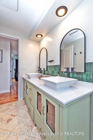 1774 Woodside Drive, East Lansing, MI 48823
