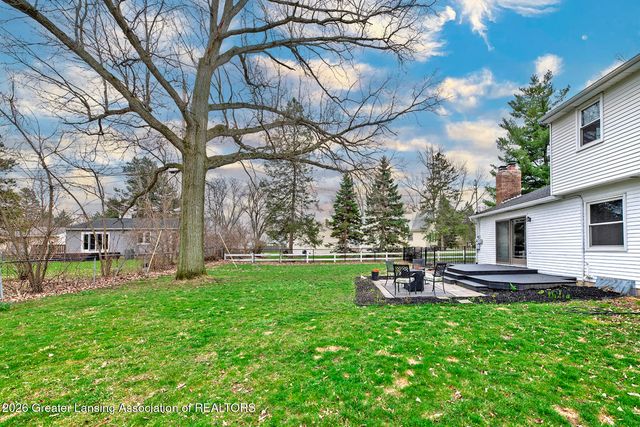 1774 Woodside Drive, East Lansing, MI 48823