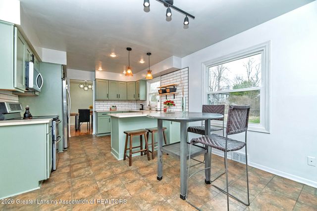 1774 Woodside Drive, East Lansing, MI 48823