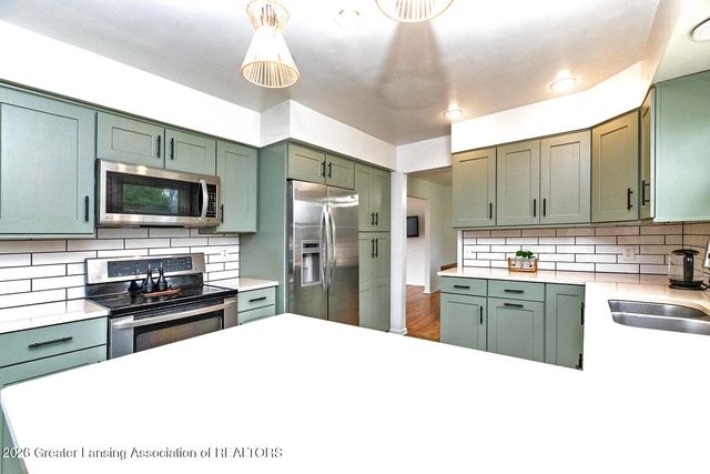 1774 Woodside Drive, East Lansing, MI 48823